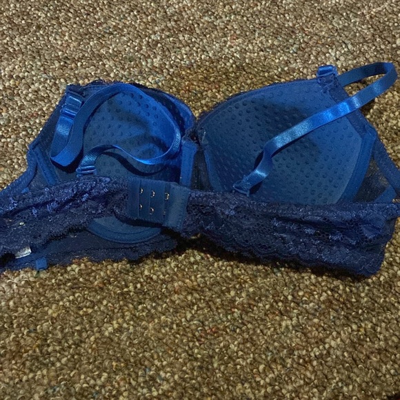 Blue bra - Picture 2 of 2